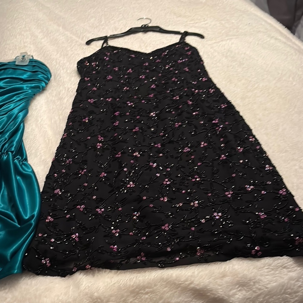 Isle of Paradise Black and Pink Dress